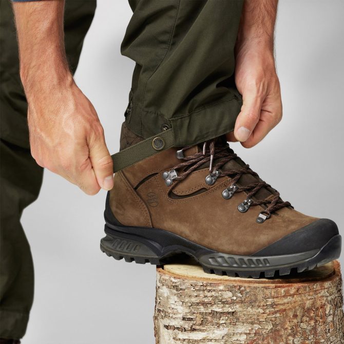 Fjallraven Vidda Pro Trousers Regular Dark Olive-Black - Image 3